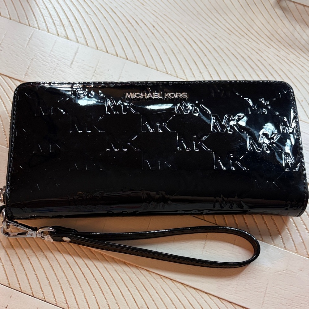 Jet Set Large Logo Wallet